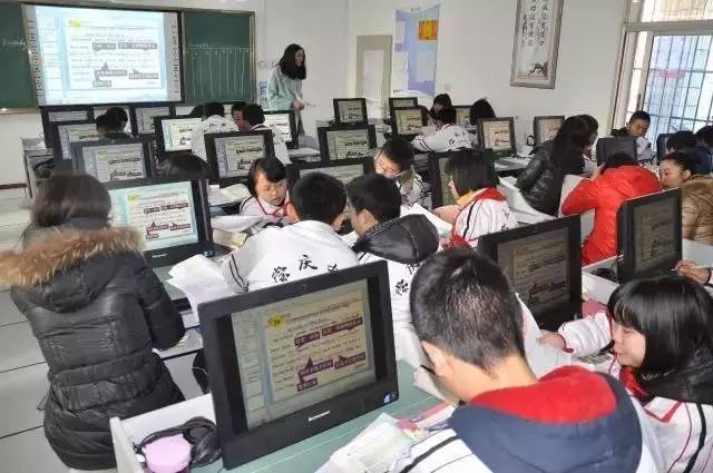 互联网+时代下多媒体技术助力学校实现弯道超车