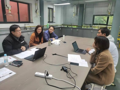 地理教研组开展数字化地理实验应用项目教学研讨活动